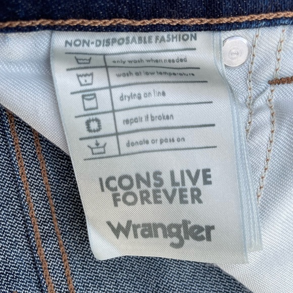 Wrangler Denim Shorts - Picture 6 of 7